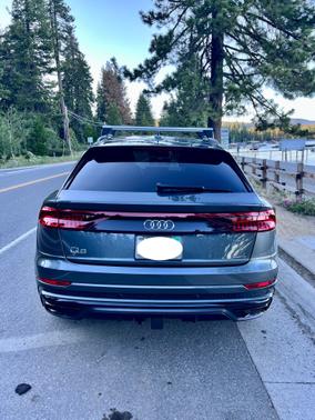 Photo 3 of 12 of 2022 Audi Q8 55 Prestige